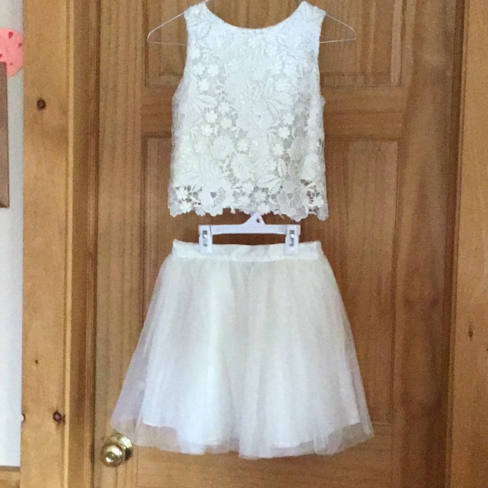 Beautiful off white 2 piece girls dress.